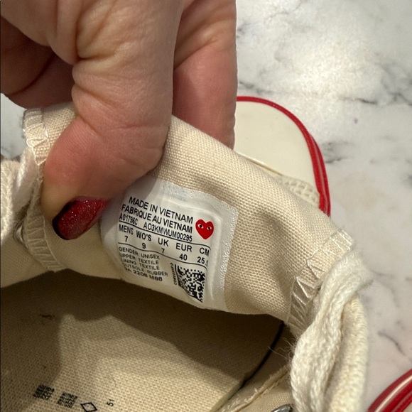 Converse Unisex Cream and Red Heart Chuck Taylor - Picture 8 of 8